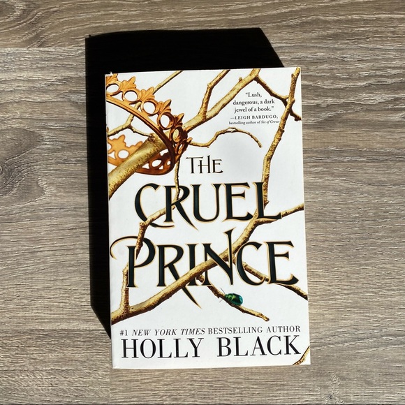 The Cruel Prince | Holly Black 👑 - Picture 2 of 5